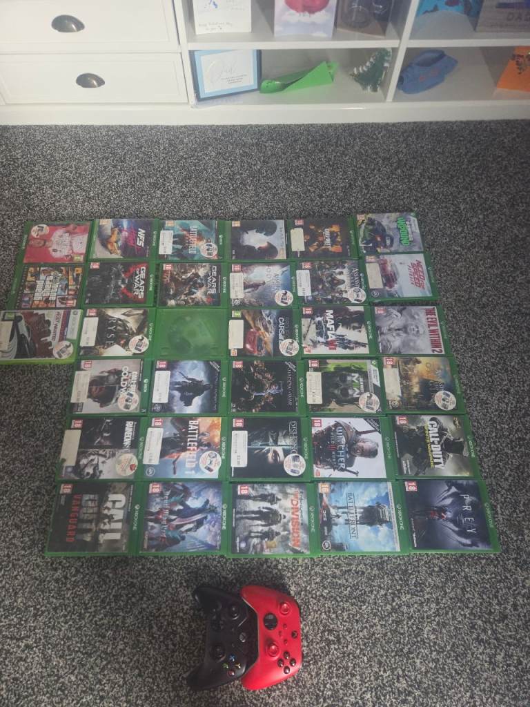Xbox Series X Console and 30+ Games with Controllers looking for swap ps5