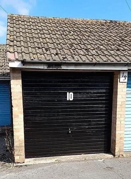 Garage for rent