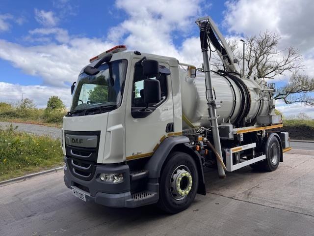 2021 71 DAF LF 230 E6 WHALE medium volume jet/vacuum tanker 49kms 