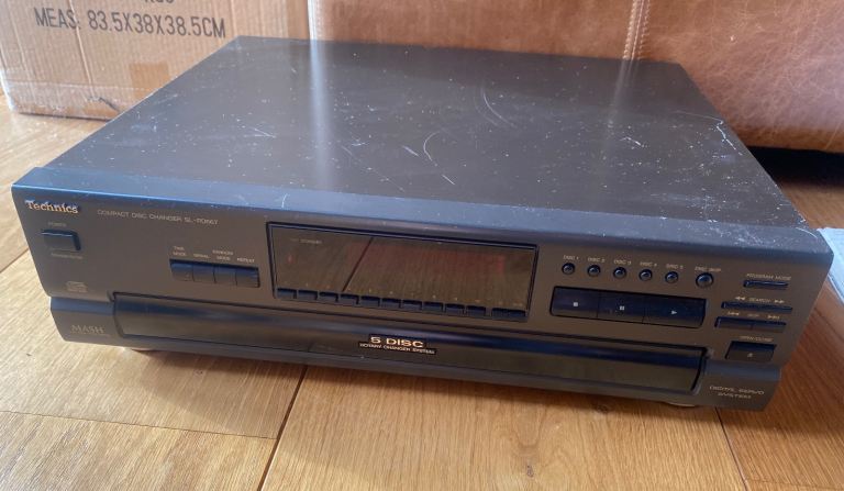 Technics SL-PD667 Compact Disc Changer 5 Disc CD Player