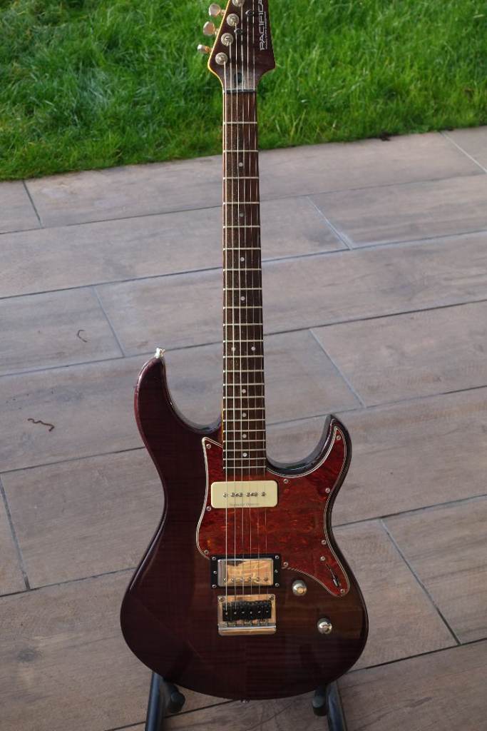 Yamaha Pacifica PAC611HFM Electric guitar