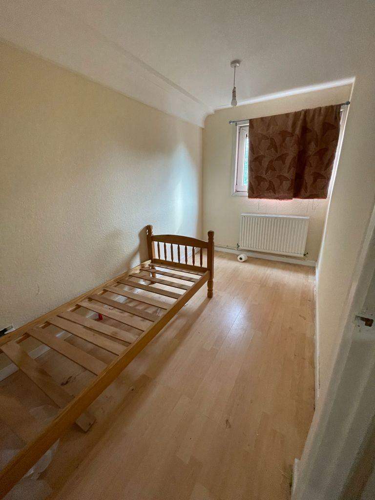 BEAUTIFUL 4 BEDROOM FLAT FOR RENT IN CRANFORD 