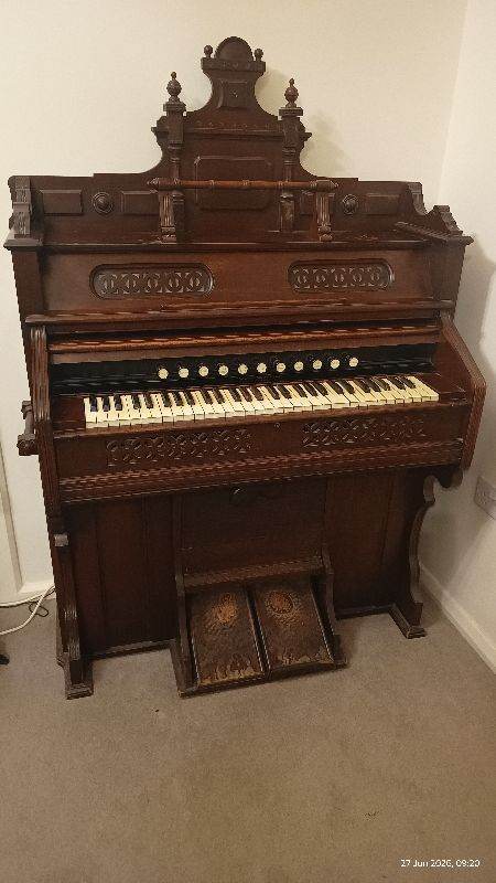 Antique 1899 W.W. Kimball Reed Organ – Victorian Pump Organ – Original Cabinet