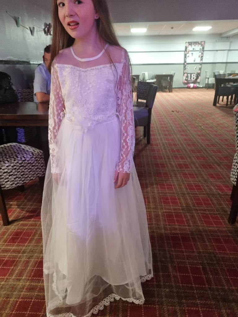 Girls White Lace Dress – Long Sleeve, Good Condition