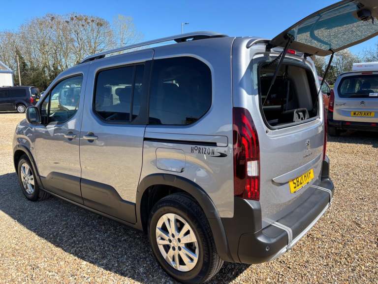 PEUGEOT RIFTER WHEELCHAIR ACCESSIBLE VEHICLE WAV WITH HOIST PASSENGER UP FRONT