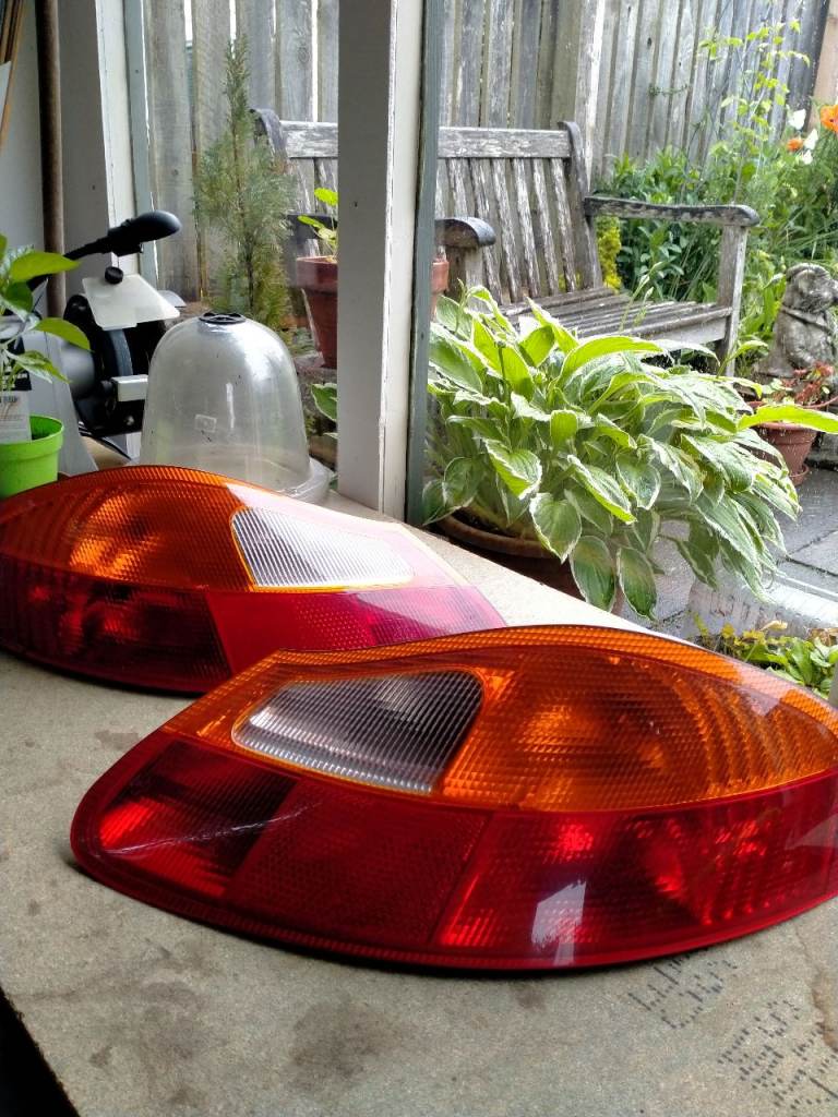 Porsche Boxster 986 rear light assembly 