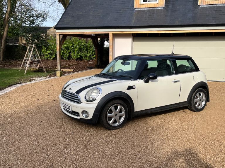 Mini Cooper 1.6 hatchback 2009
