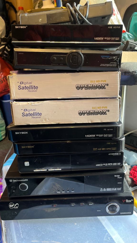 10 sat boxes all working no problems 