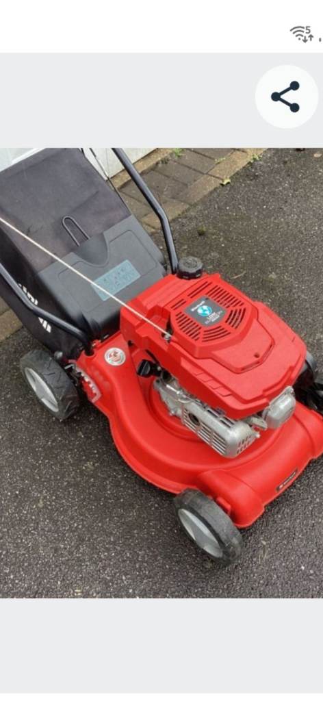 Petrol lawnmower Reduced