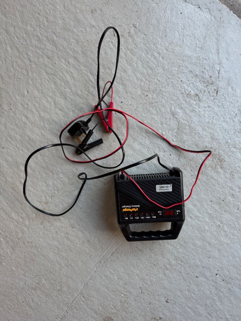 Halfords 6A Battery Charger – Fast Charge – Working
