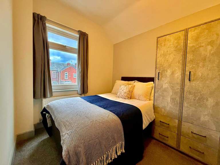 Ensuite shared house on Coronation Road, Doncaster.