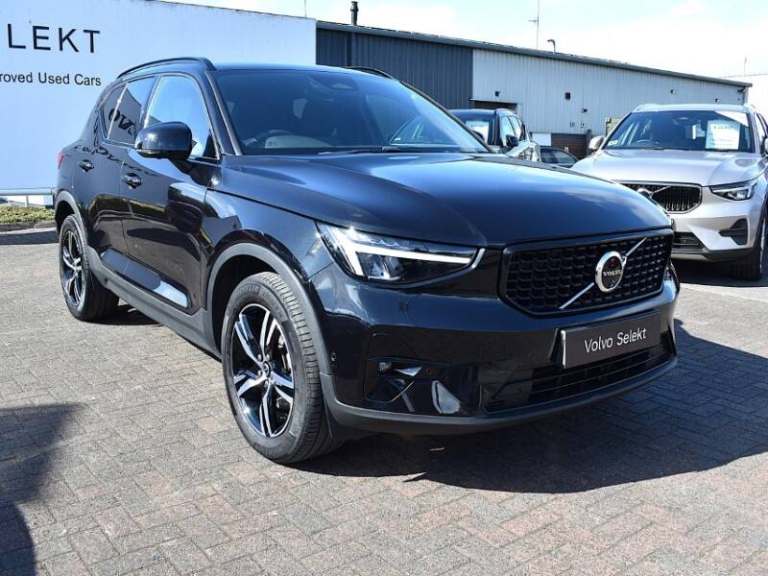 VOLVO XC40 2.0 B4P Plus Dark 5dr AWD Auto