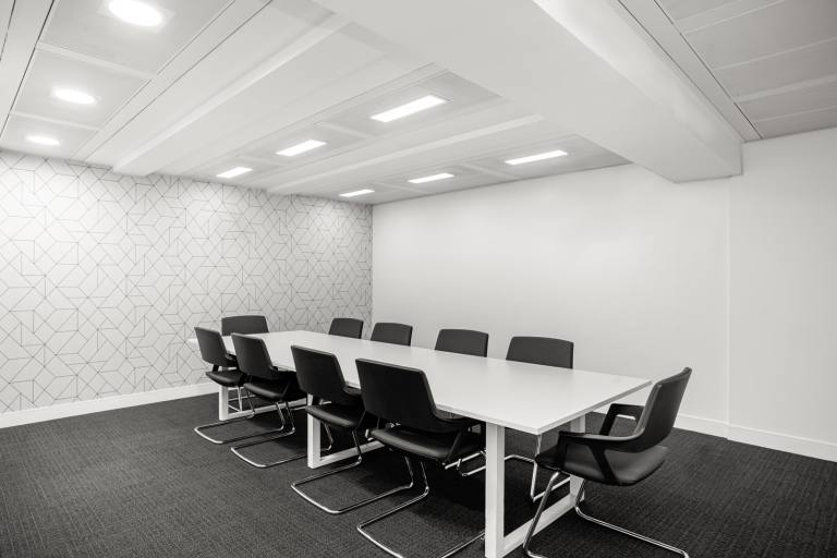 London - SW1Y 4PE \ Adaptable Large Office Space for Your Business