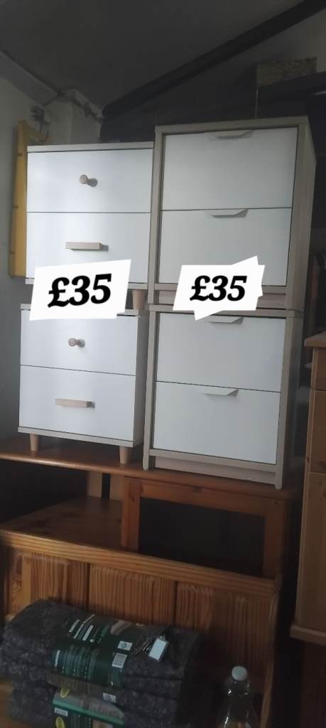 Bedside tables/drawers