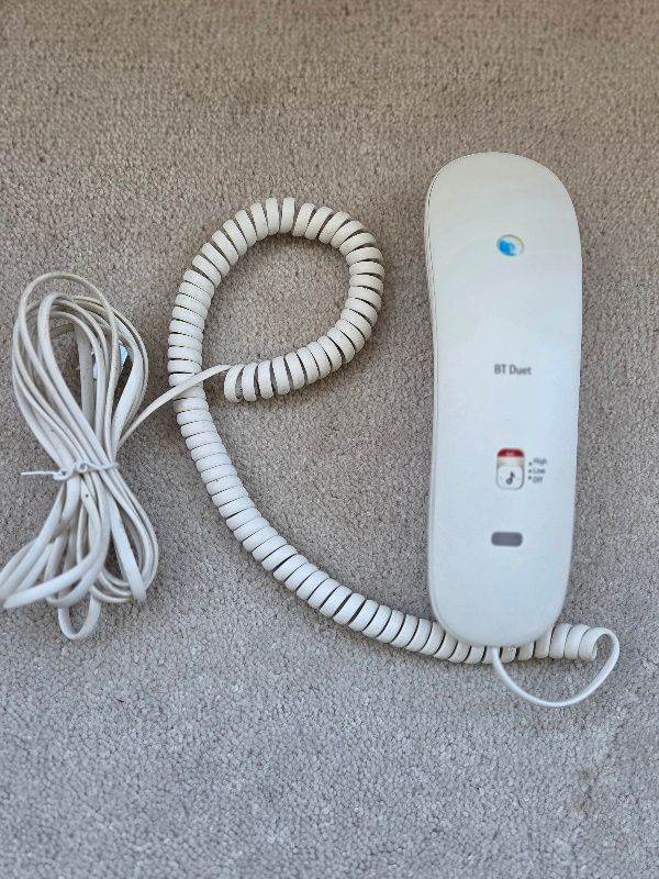 BT Duet 210 corded landline phone