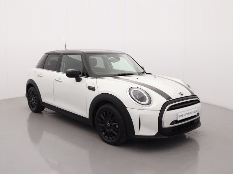 MINI HATCHBACK 1.5 Cooper Classic Premium 5dr Auto