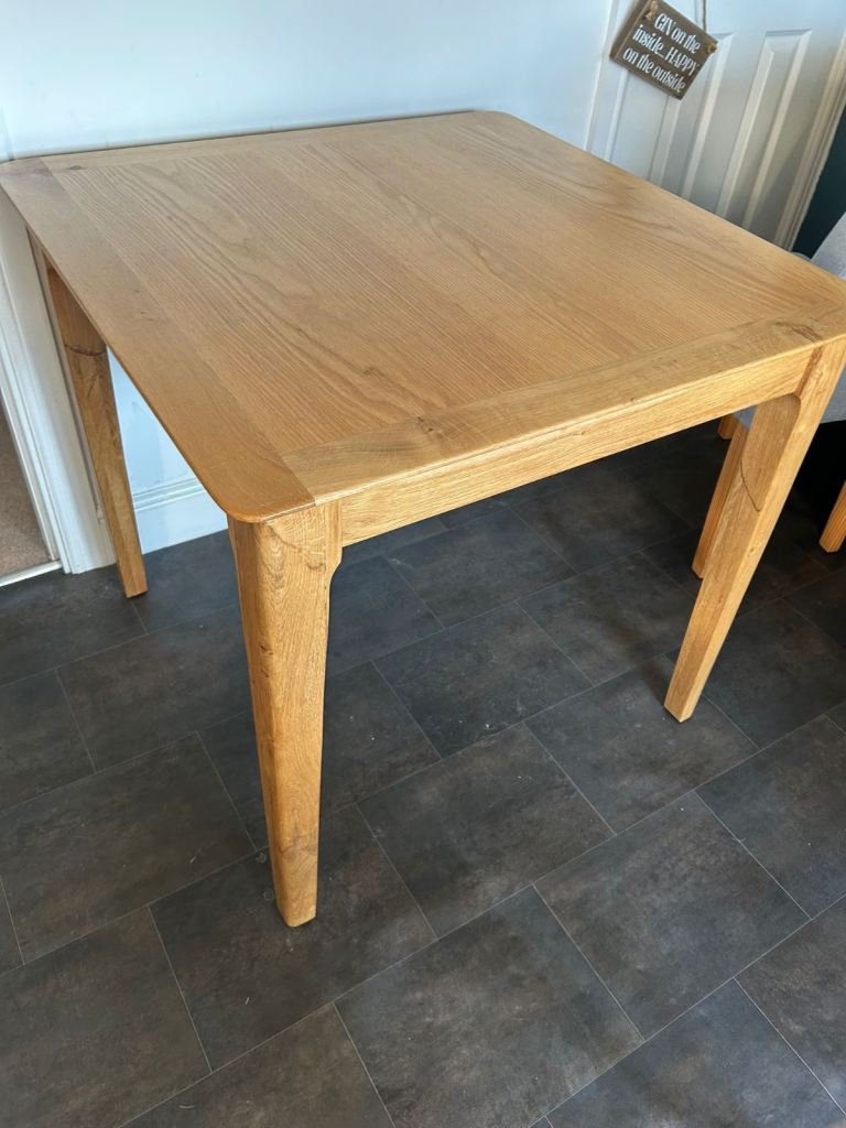 Oak Dining Room table 4 person
