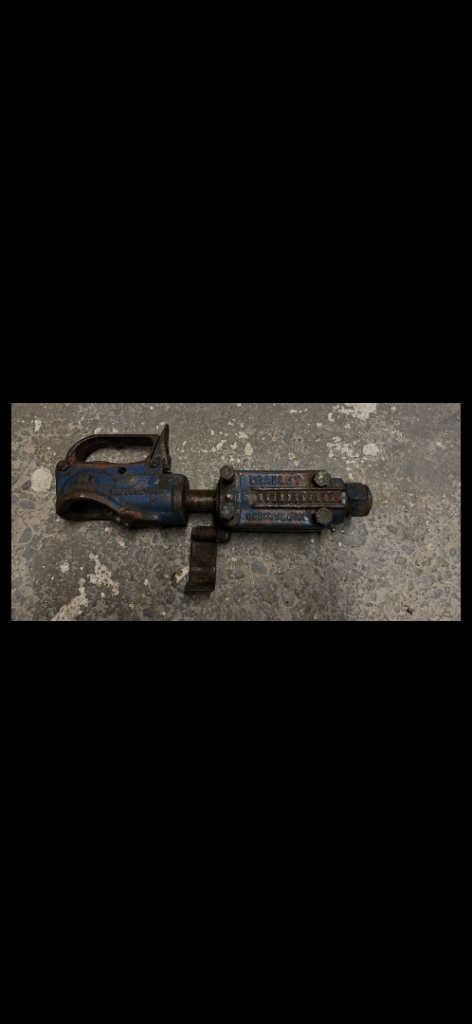 Trailer hitch. 