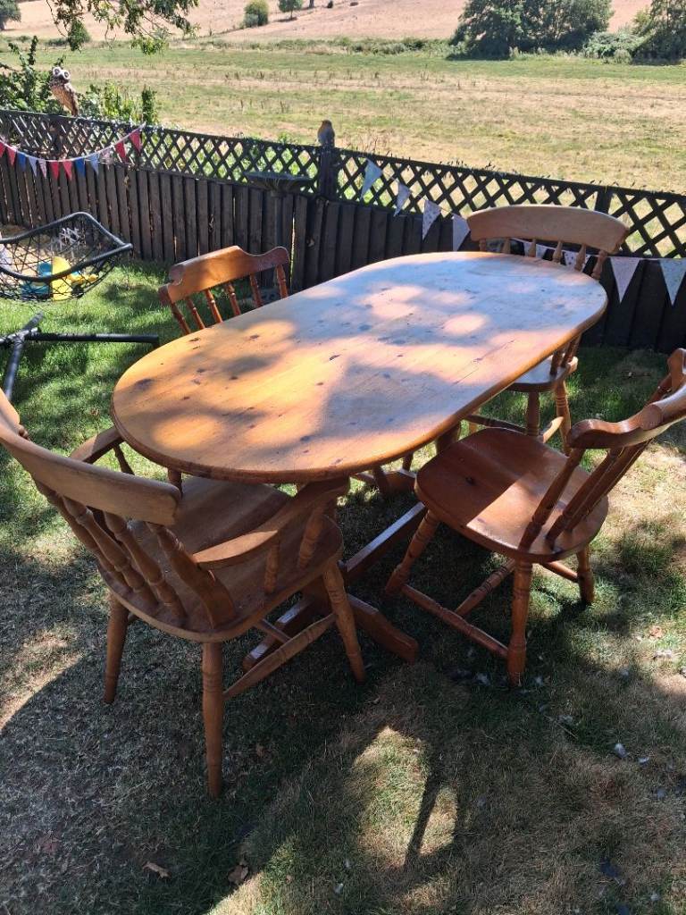 Table and chairs 