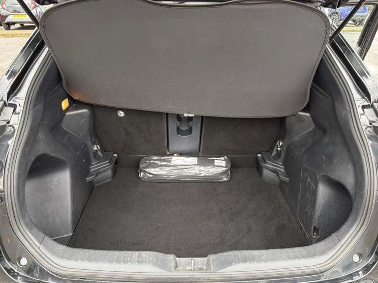 2022 Toyota Yaris 1.5 Hybrid Design 5dr CVT Estate Hybrid Automatic