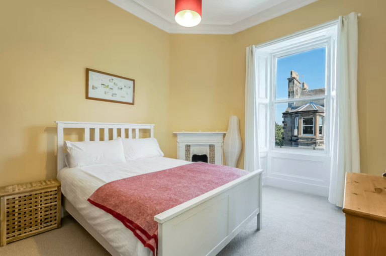 Beautiful Duplex by Royal Botanic Gardens - 4/5 Bedroom - Available from Sept