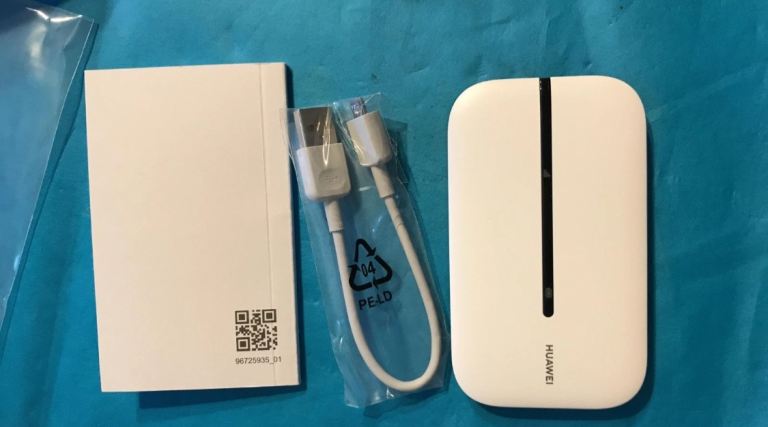 Huawei E5576-320 4G CAT 4 150Mbps Portable Wi-Fi Hotspot Modem