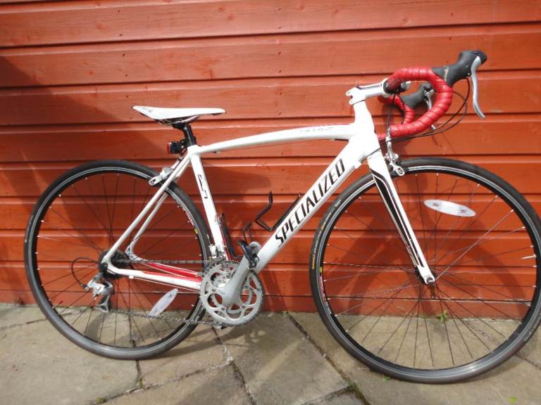 Specialized allez sport road bike, 19.5 inch lightweight frame, 700 wheels, 18 gears, working order