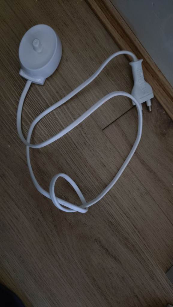 Oral B charger cable/base - used
