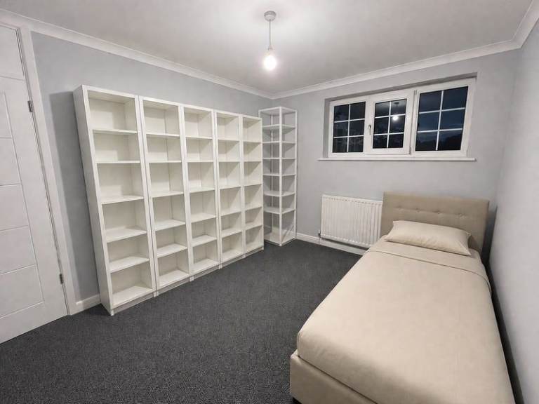 Spacious & Cosy Single room for rent SE9 1AA