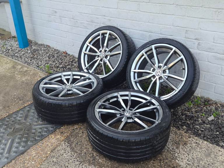 🌟Vw Pertoria style 5x100 17 inch alloy wheels with MATCHING TYRES 6M++ VW POLO SEAT IBIZA SKODA A1 