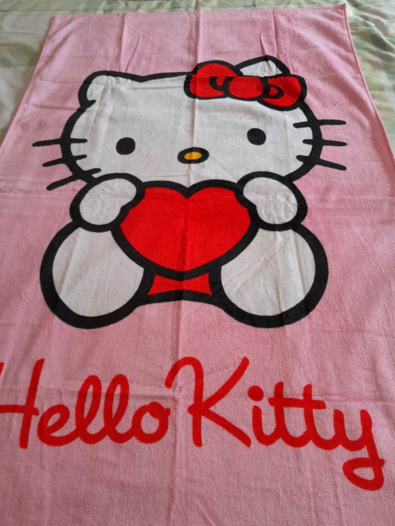 Hello Kitty towel 