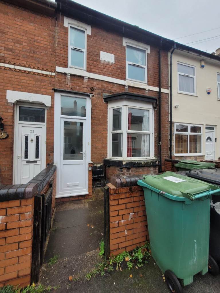 4 Bed House to Rent in WV1 4A 