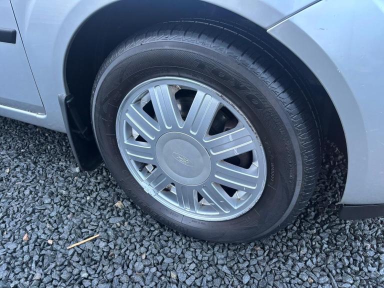 2003 Ford Fiesta 1.6 Ghia 5dr HATCHBACK Petrol Manual