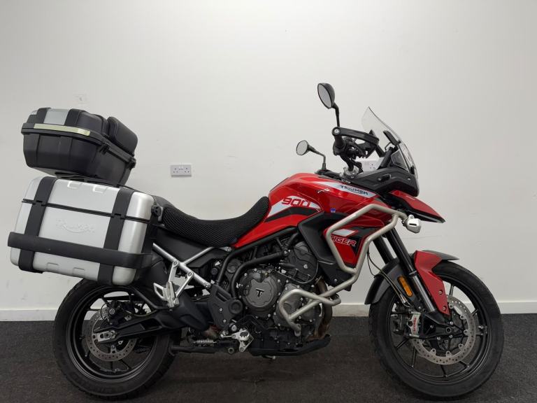 TRIUMPH TIGER 900 GT PRO ** FULL LUGGAGE - CRASH BARS - TFT DISPLAY **