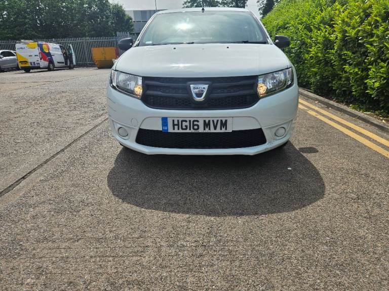 Dacia sandero 1.2cc 5 door economy model 2016 ulez compliant LOWEST INSURANCE GROUP 