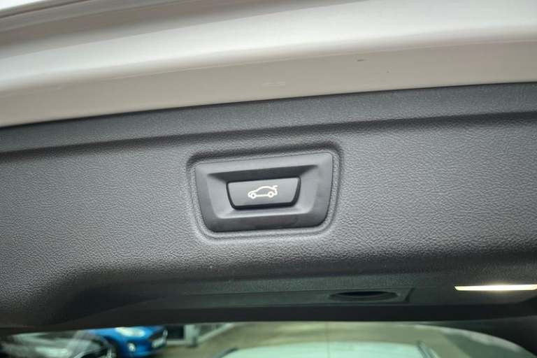 2021 BMW 3 Series 320i M Sport 5dr Step Auto ** Rear Parking Camera - Heated Seats ** Semi-Au Est...