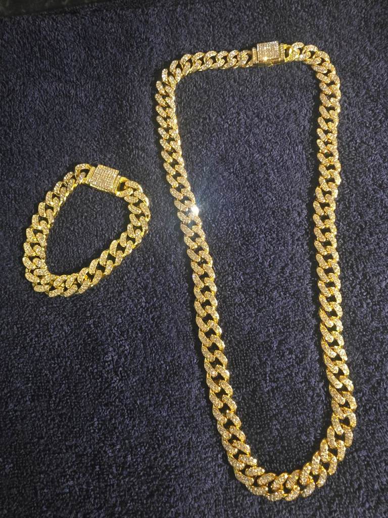 Mens Iced gold tone chain & bracelet (Steel)