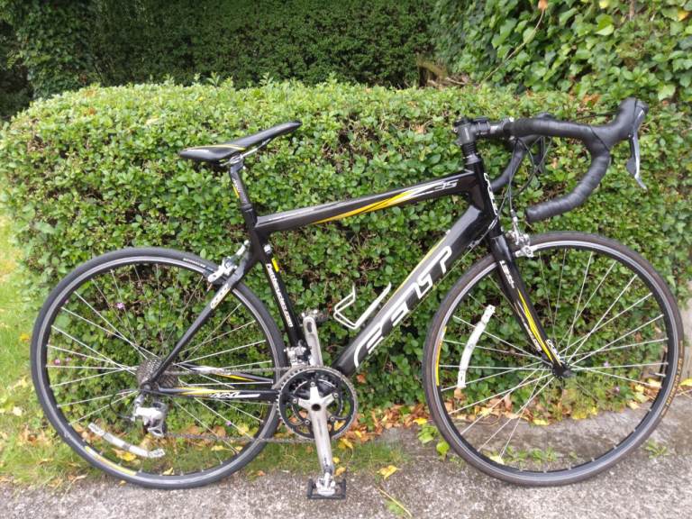 Felt Z35 full carbon 20 speed road racing bike 52cm suit 5'6. +/- 2"