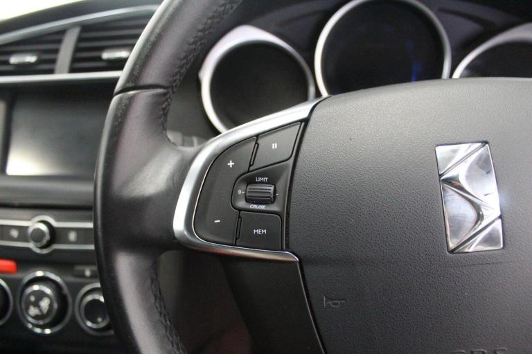 CITROEN DS4 1.6 e-HDi Airdream DStyle Nav Euro 5 (s/s) 5dr 2015