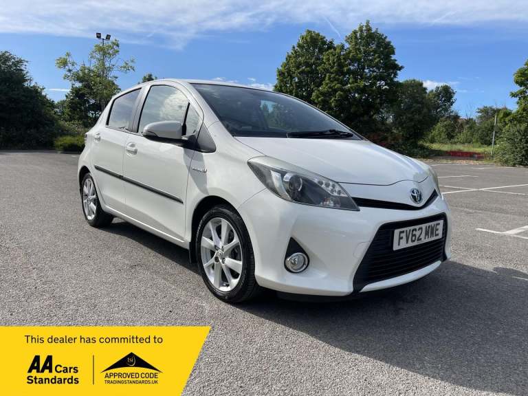 2012 Toyota Yaris 1.5 VVT-h T Spirit CVT Euro 5 5dr HATCHBACK Petrol/Electric Hybrid Automatic