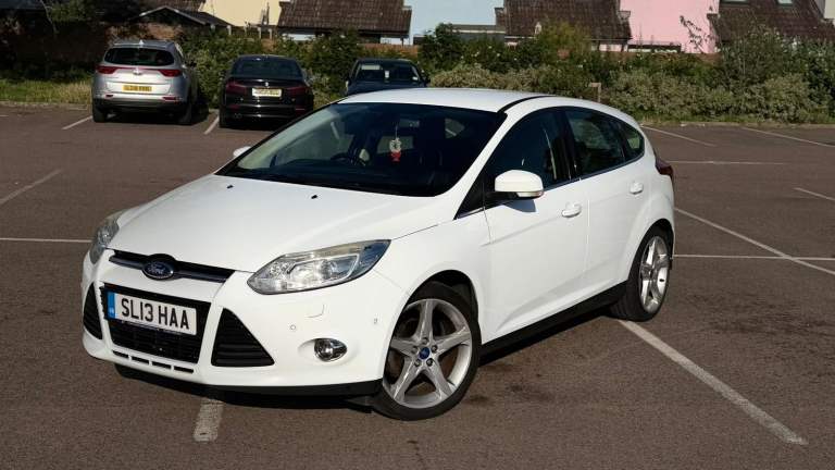 Ford, FOCUS, Hatchback, 2013, Manual, 998 (cc), 5 doors