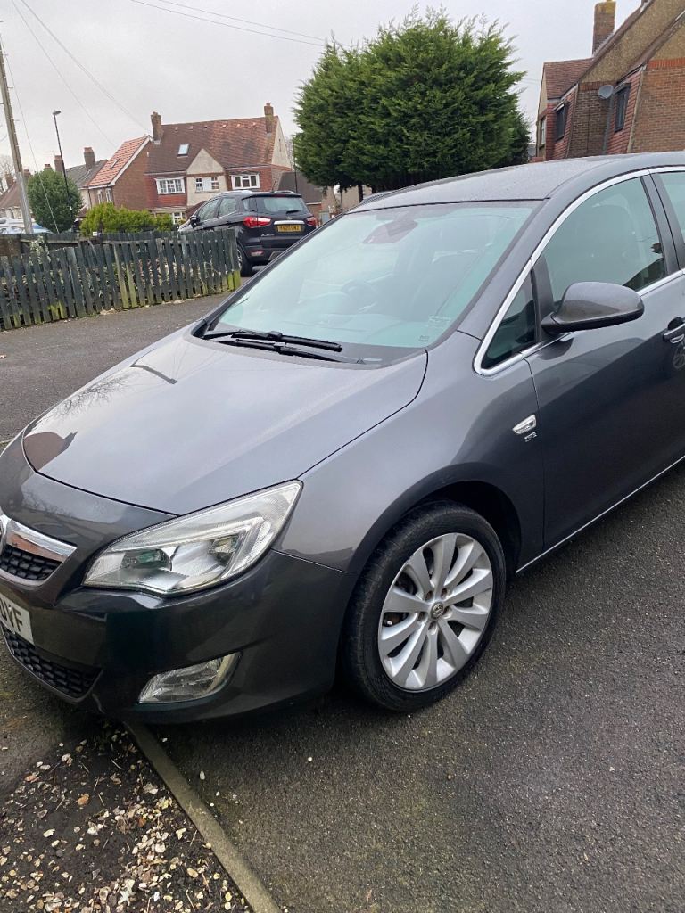 Vauxhall Astra 1.6 SE 2010 Spares or Repair Non Runner Long MOT