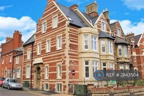 2 bedroom flat in Denmark House, Northampton, NN1 (2 bed) (#2843504)