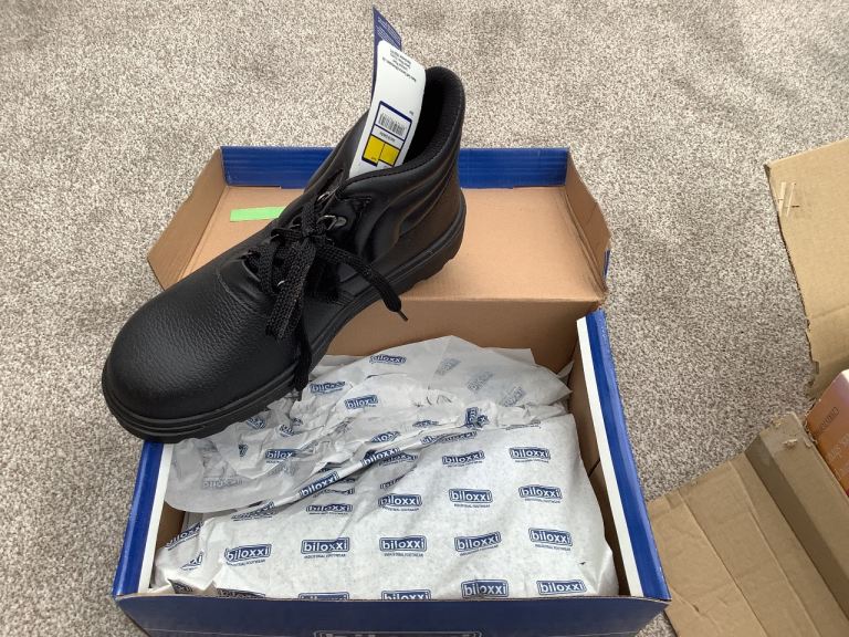 Men’s work boots