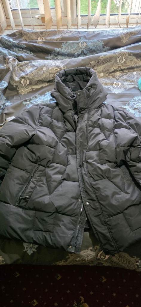 Like new zavetti coat