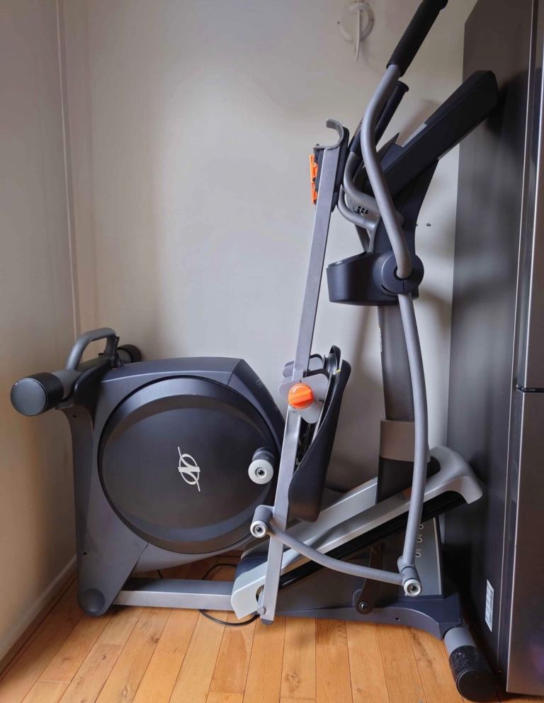  NordicTrack E11.5 Incline Elliptical Cross Trainer