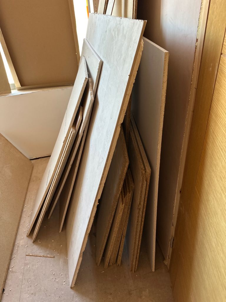 Various sized insulated plasterboards + normal plasterboard 