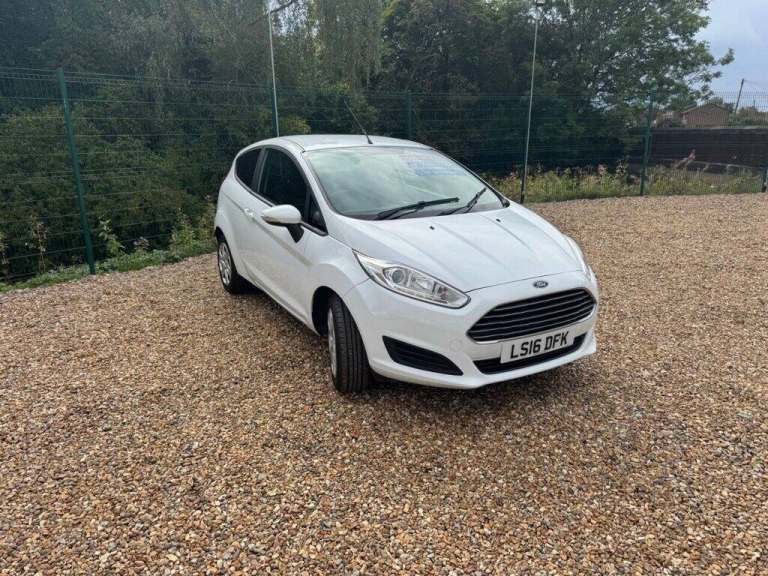 2016 Ford Fiesta 1.25 Style 3dr HATCHBACK PETROL Manual