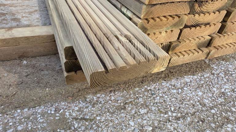 💥 Decking Boards 125mm X 30mm Pressure Treated Green