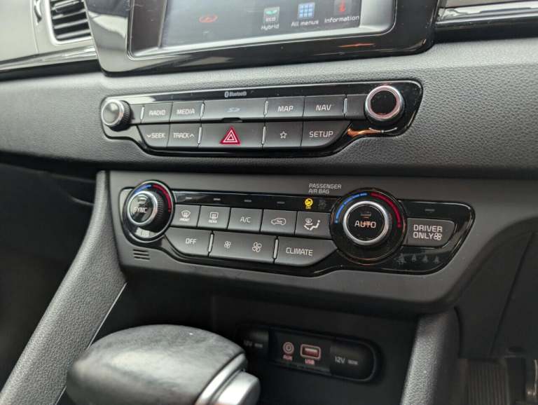 2019 Kia Niro 1.6h GDi GPF 2 SUV 5dr Petrol Hybrid DCT Euro 6 (s/s) (139 bhp) SOLAR GLASS ESTATE ...